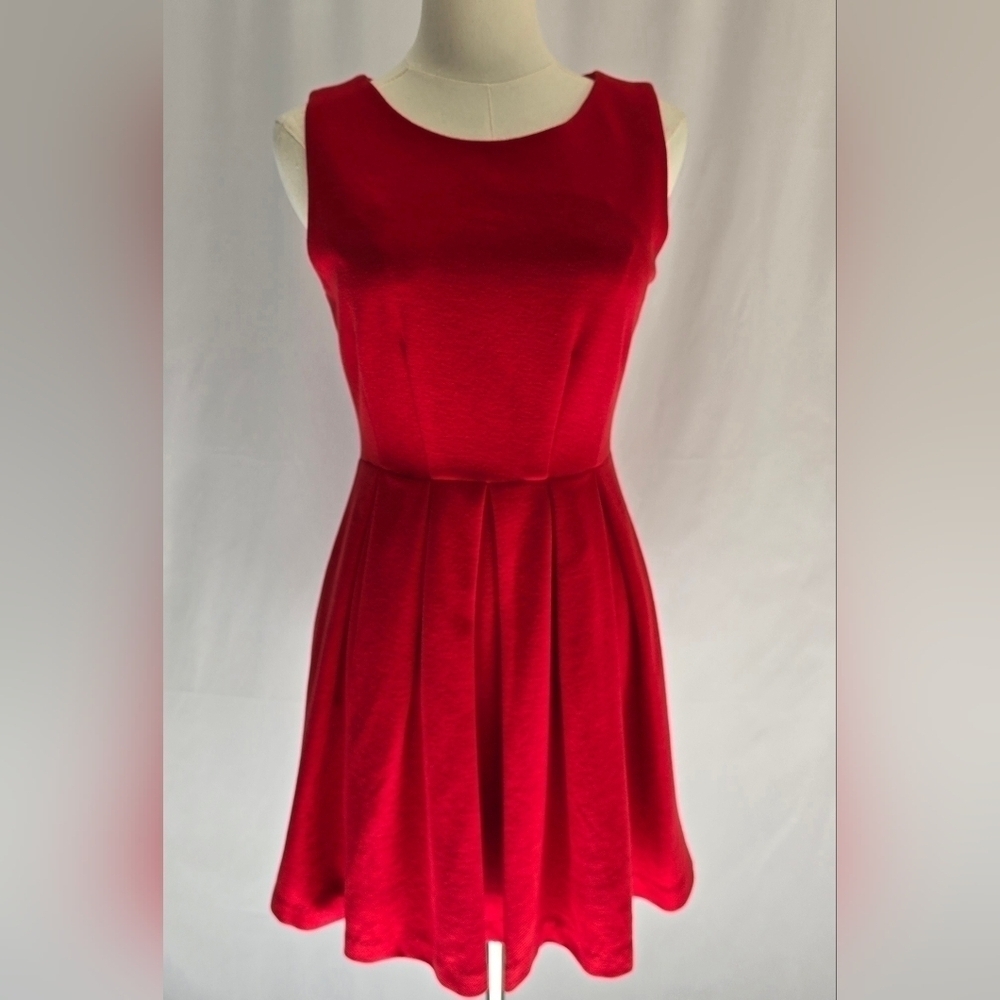 NWT Esley Sleeveless Red Pleated Fit and Flare Mini Dress Sz. S